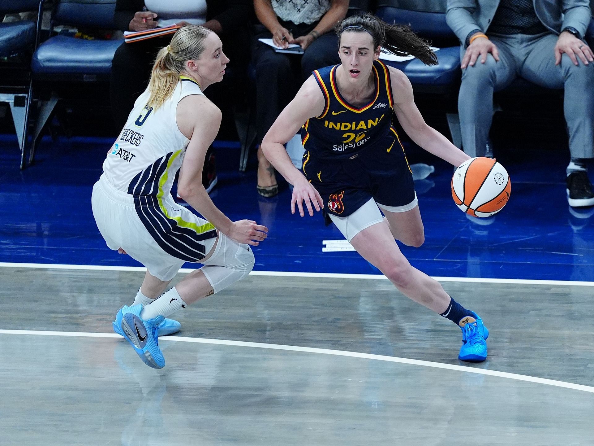 Stephanie White compares Caitlin Clark and Paige Bueckers matchup to legendary NBA rivalry. (Photo: GETTY)